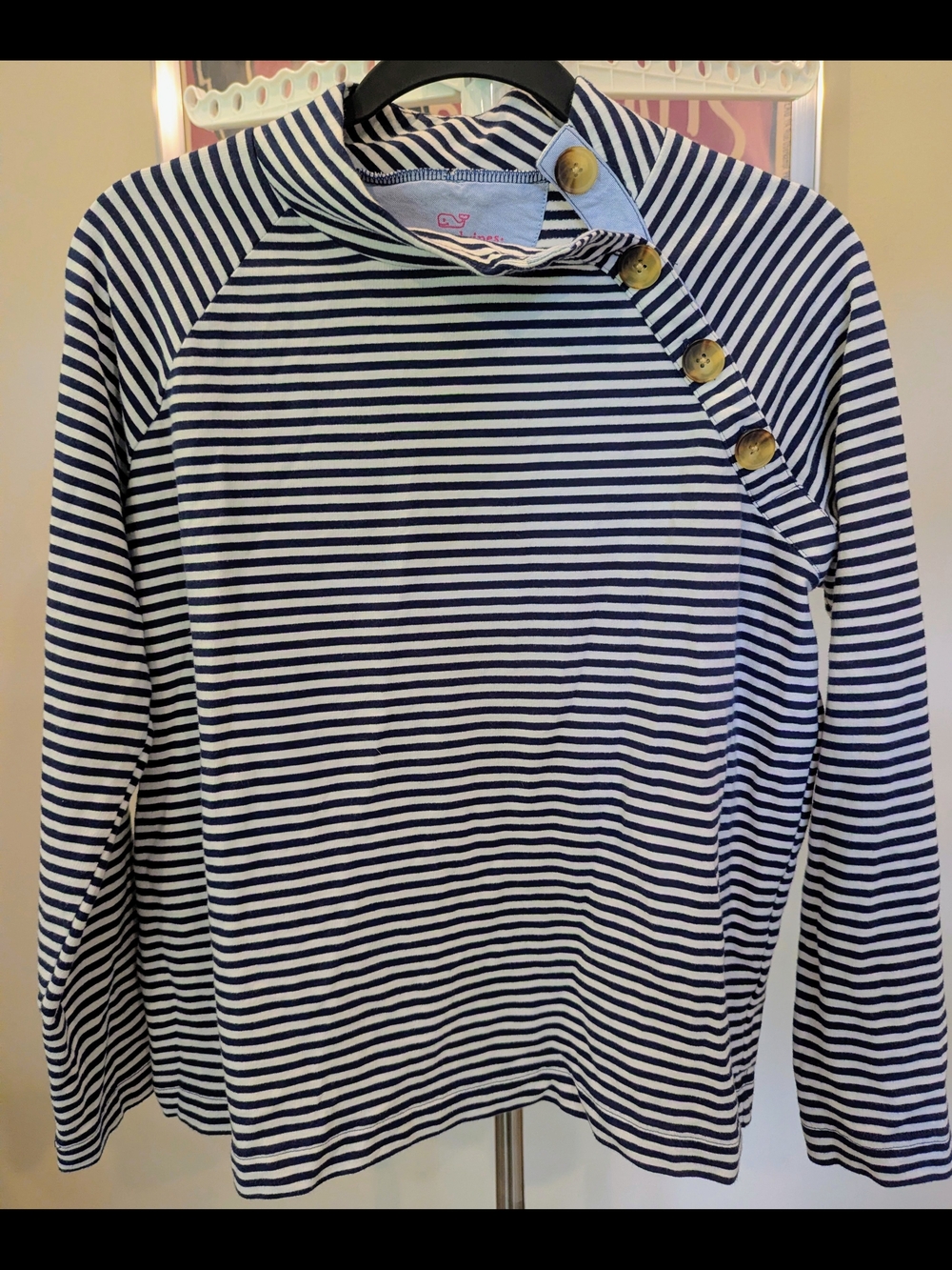 $30 Vineyard Vines Size L Navy & White Striped Long Sleeve Top Button Detail